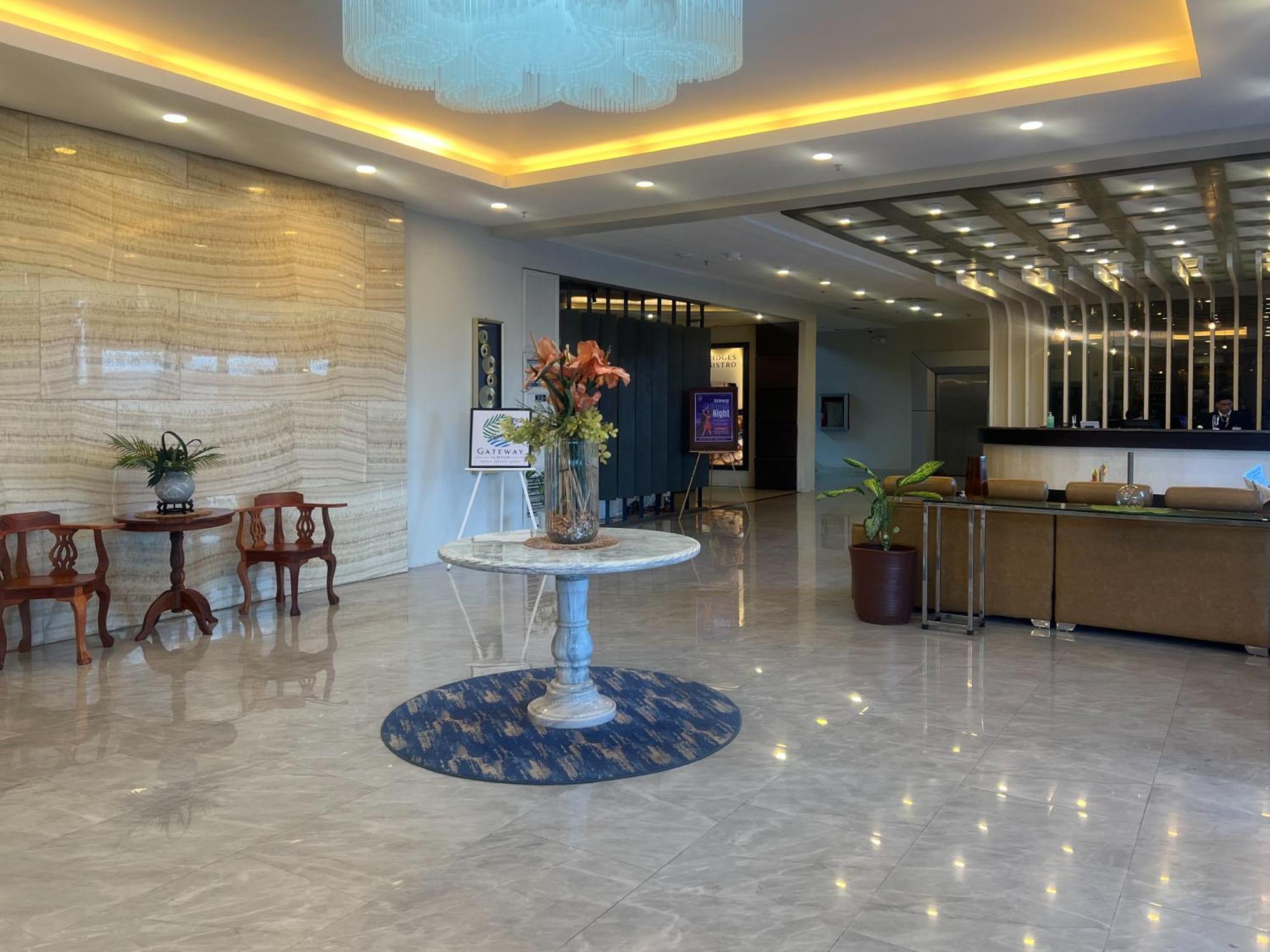 อิโลยโล เกทเวย์ โฮเต็ล Hotel Pavia ภายนอก รูปภาพ
