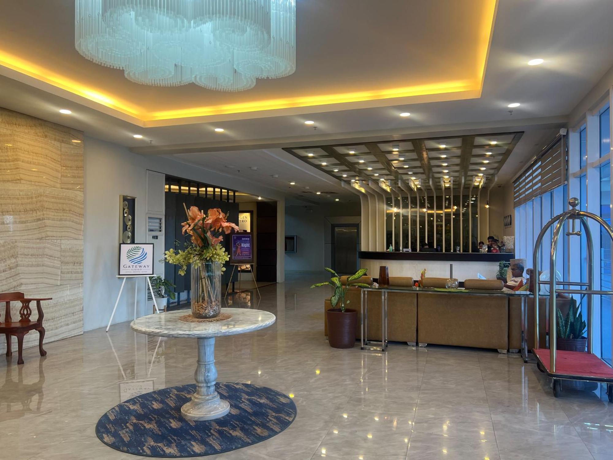 อิโลยโล เกทเวย์ โฮเต็ล Hotel Pavia ภายนอก รูปภาพ