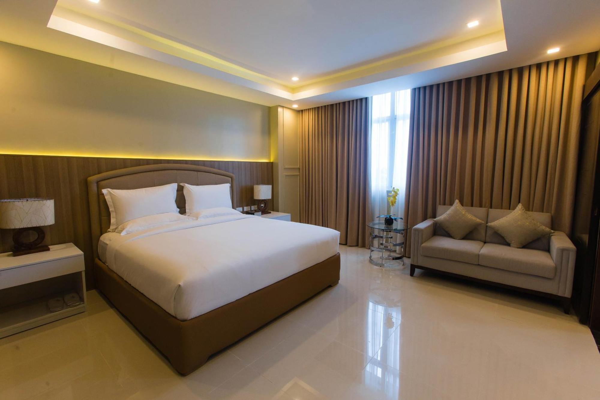 อิโลยโล เกทเวย์ โฮเต็ล Hotel Pavia ภายนอก รูปภาพ